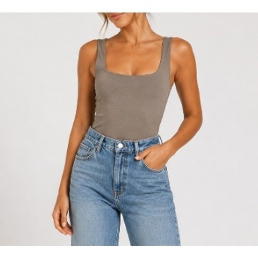 Vuori‎ Women's Cobblestone Heather Scoop Neck Bodysuit Size S NWT